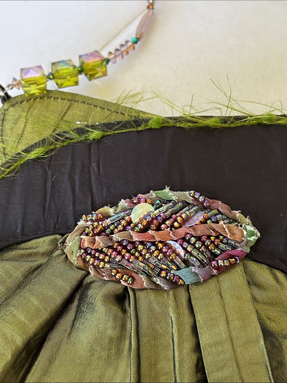 MARY FRANCES BEADED GREEN SILK, FLORAL APPLIQUÉ AND FRINGE CROSSBODY bag - Picture 6 of 15